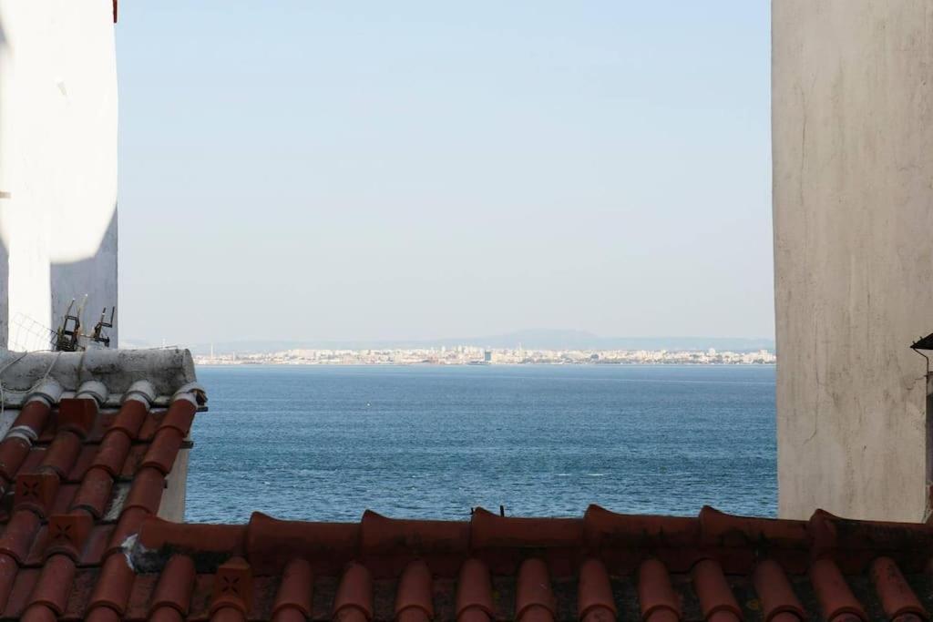Two Bedroom Apt In Historic Location! Close To The River Lisboa Екстериор снимка